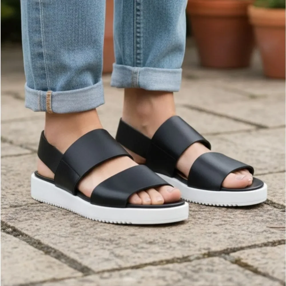 Everlane Black leather platform sandals 11